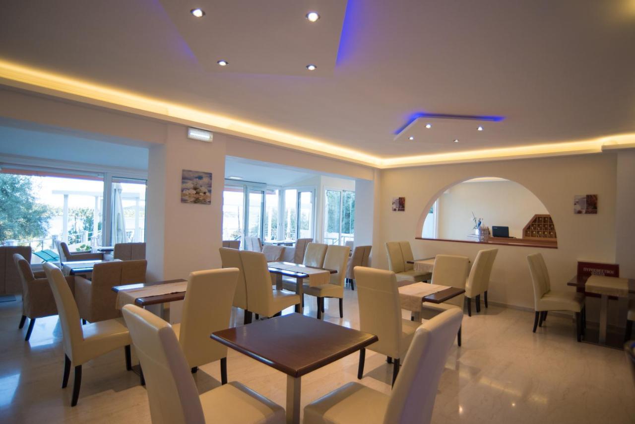 Oasis Hotel 3*